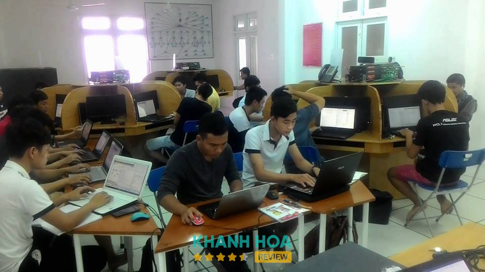 Trung tâm Công nghệ thông tin và Ngoại ngữ, Trường Sĩ quan Thông tin – hình 2