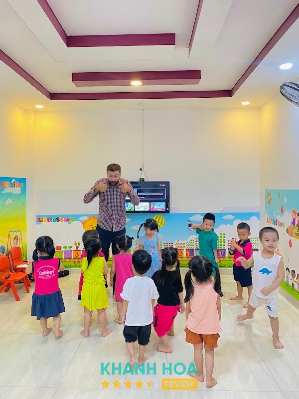 Hoạt động tại Mầm Non Littlestars NhaTrang