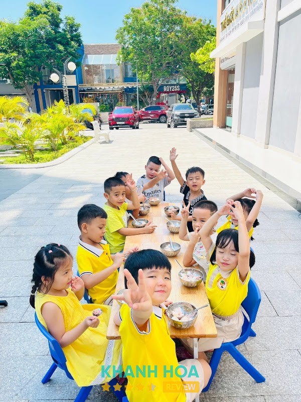 Hoạt động tại Trường Mầm Non Việt Ý Montessori