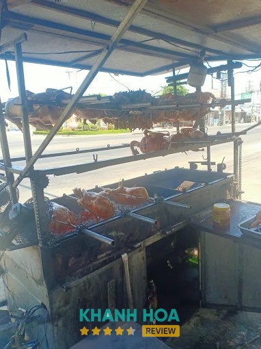 Vịt quay mắc mật Hoàng Phi tại Cam Lâm